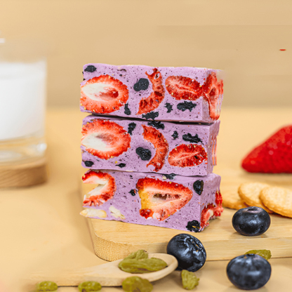 【Natürliche Zutaten】Gefriergetrockneter Erdbeer-Ziegenmilch-Soufflé-Kuchen