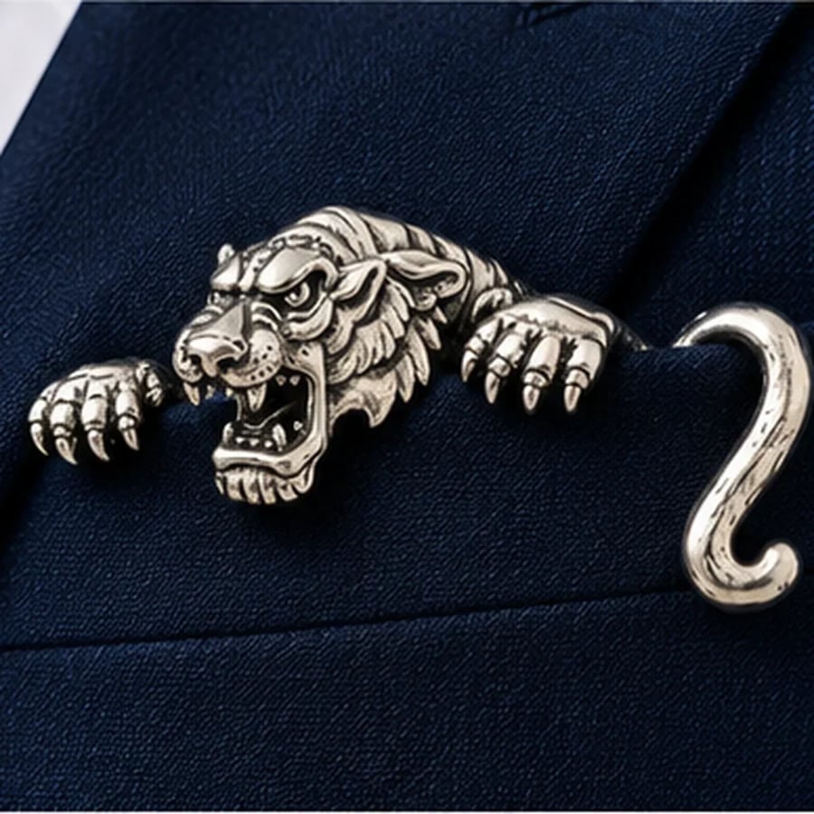 🐊🌟 Luxury Sculpted Animal Brooch – Premium Statement Piece for Suits & Blazers