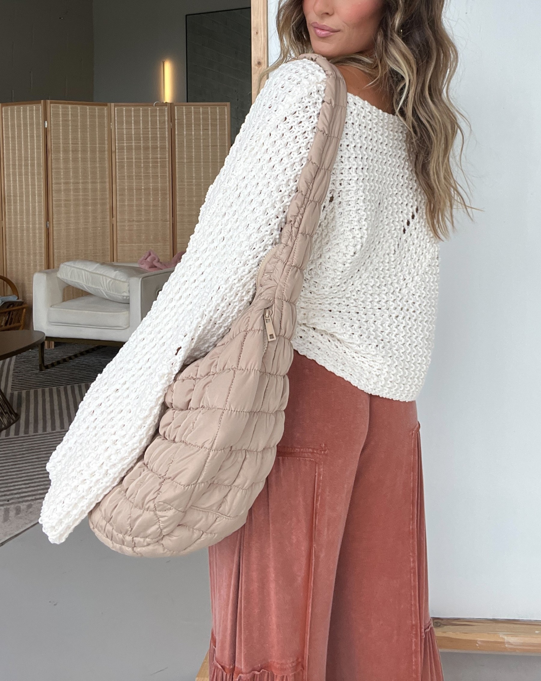 Women's Oversized Knitted Twist Detailing Sweater 