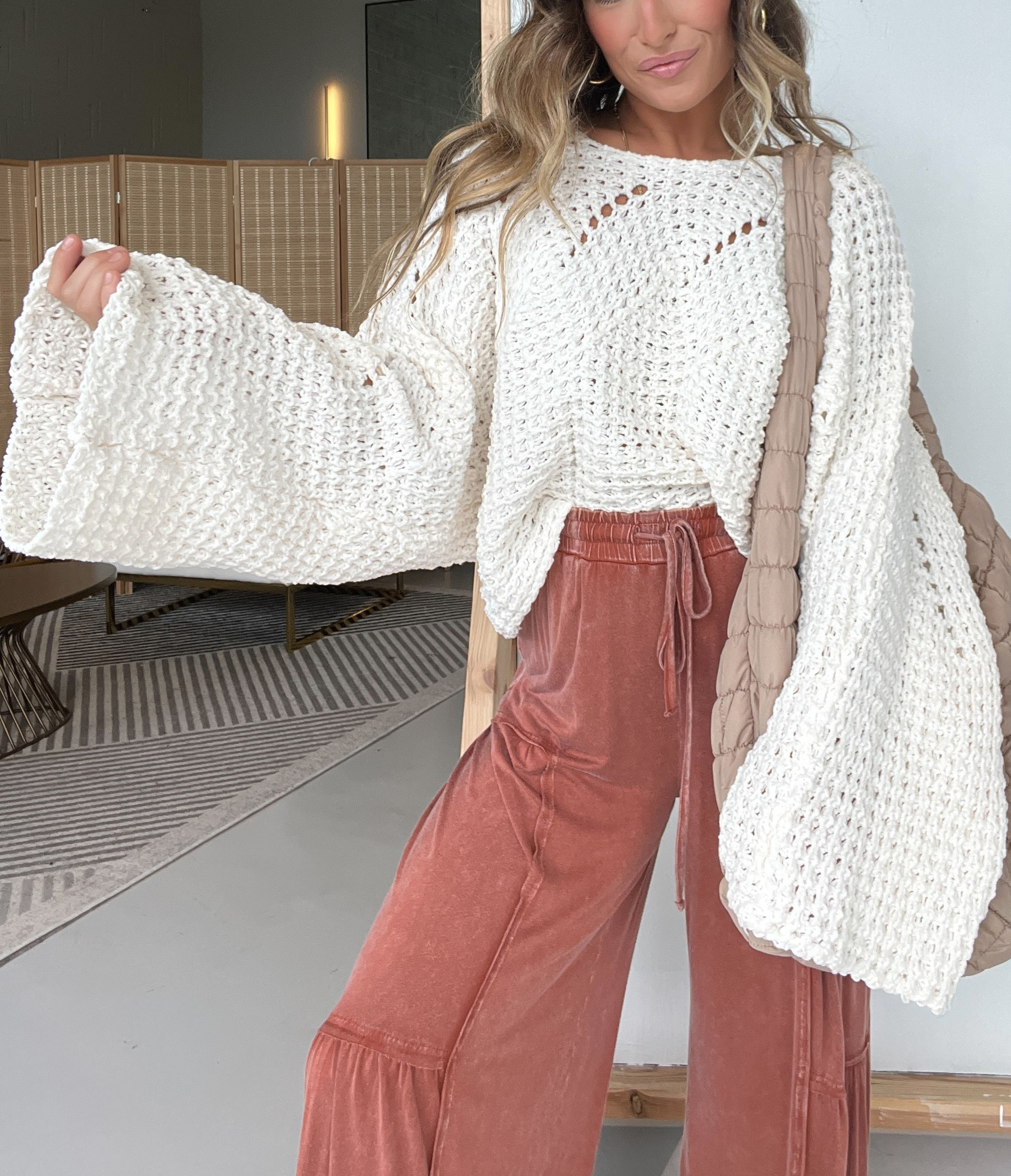 Women's Oversized Knitted Twist Detailing Sweater 