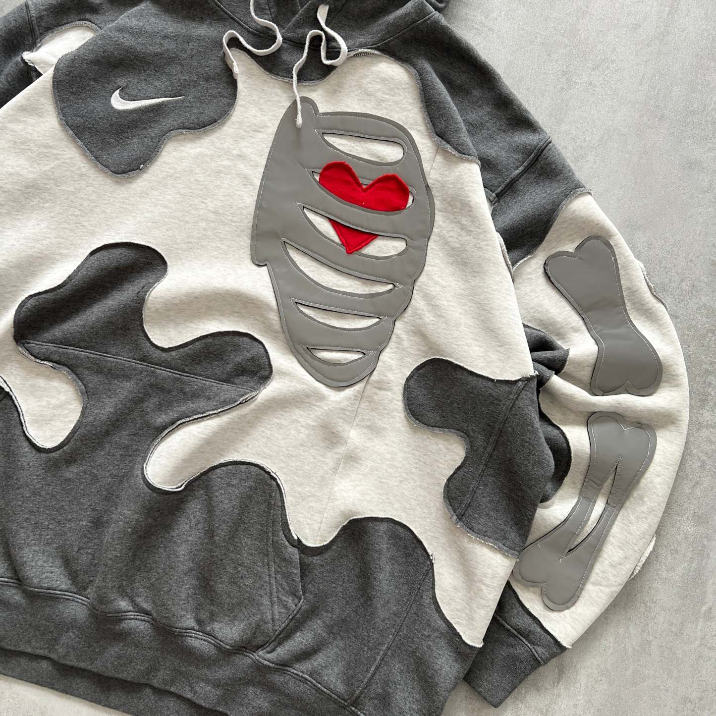 'HEART & BONES' REFLECTIVE HOODIE (XXL)