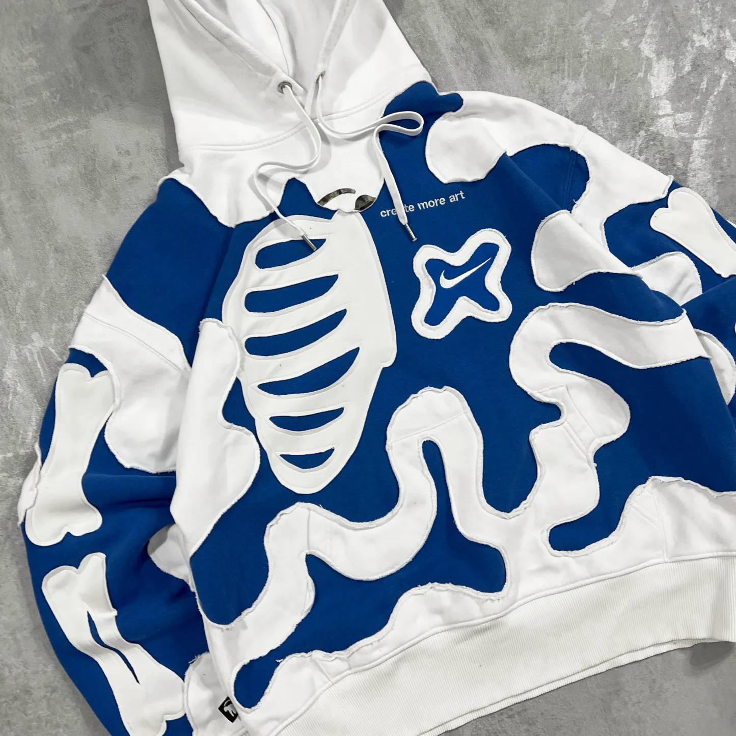 'CREATE MORE ART' HOODIE (L)