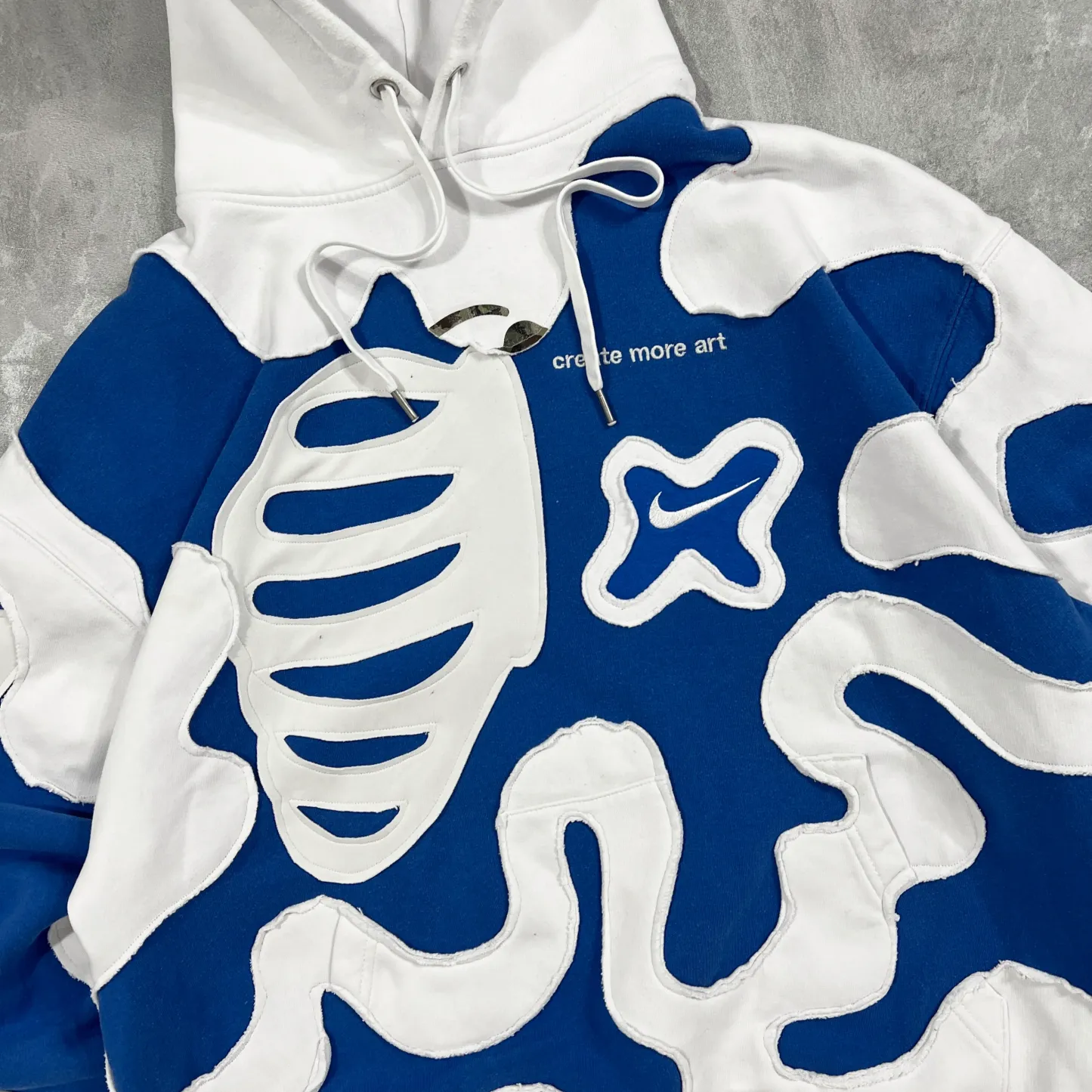 'CREATE MORE ART' HOODIE (L)