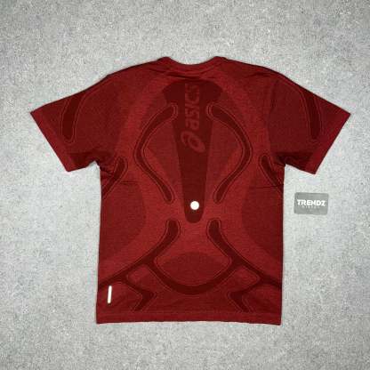 ASICS SEAMLESS T-SHIRT & SHORTS SET - DARK RED