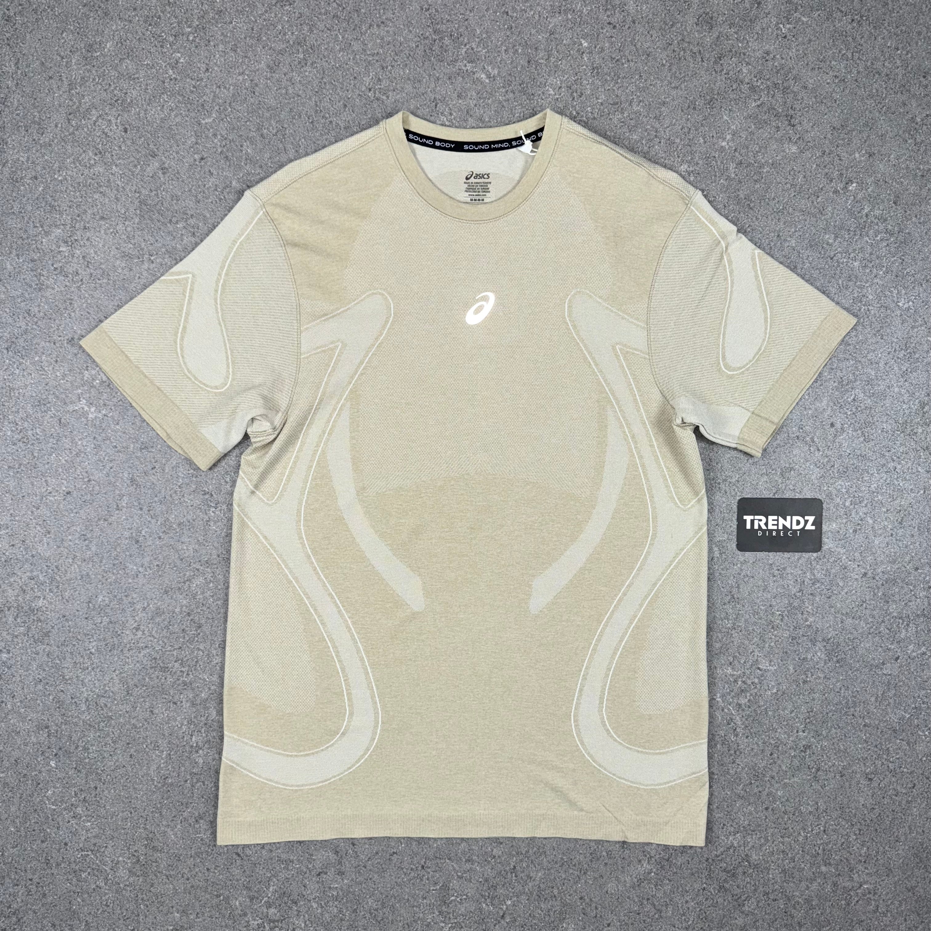 ASICS SEAMLESS T-SHIRT & SHORTS SET - CREAM/BROWNSTONE