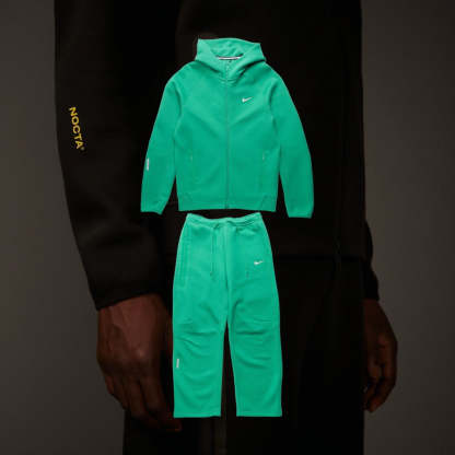 VIRAL TRACKSUIT