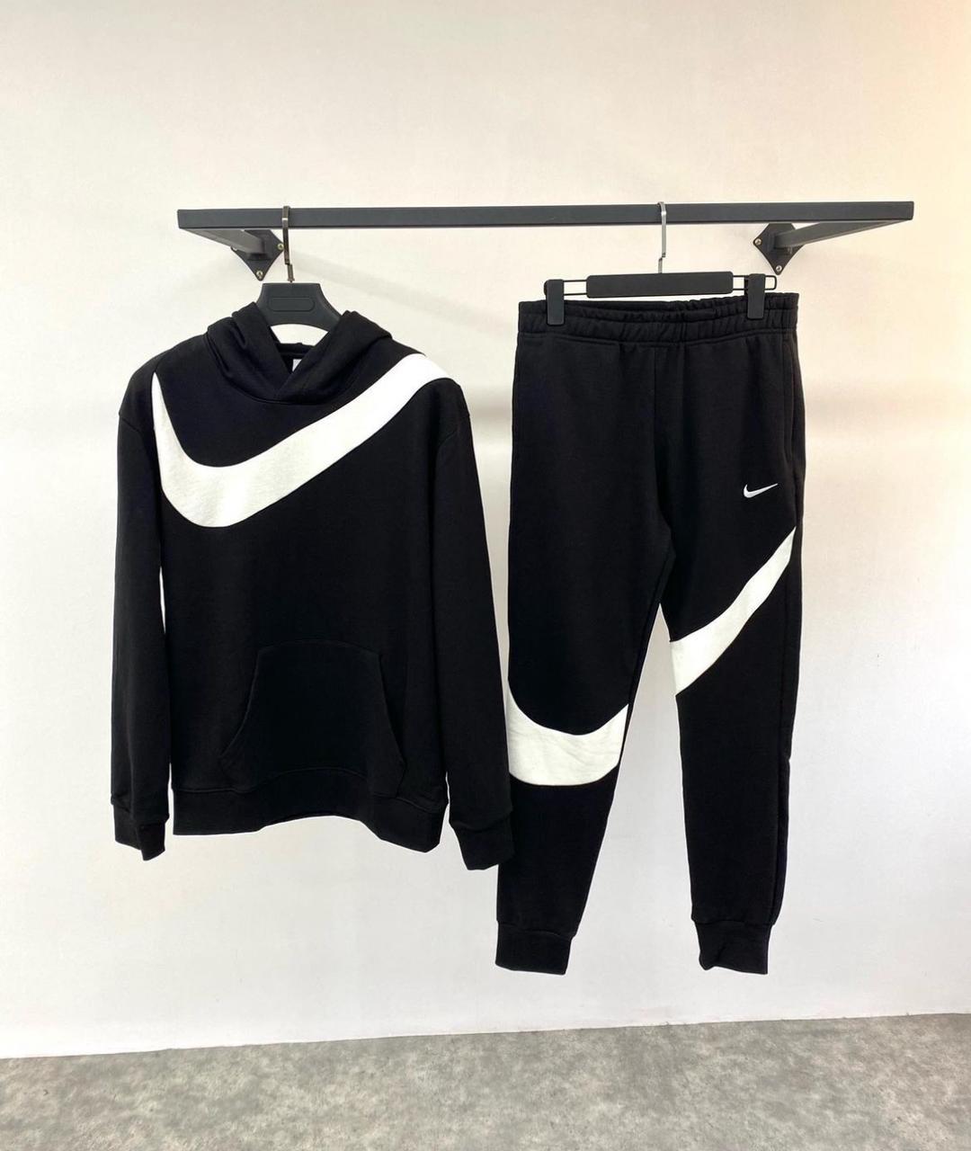 Conjunto Swoosh