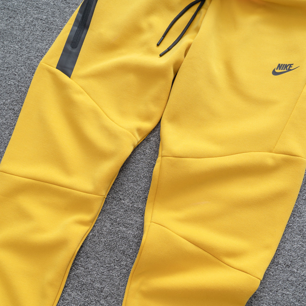 Conjunto Tech Fleece Amarelo 
