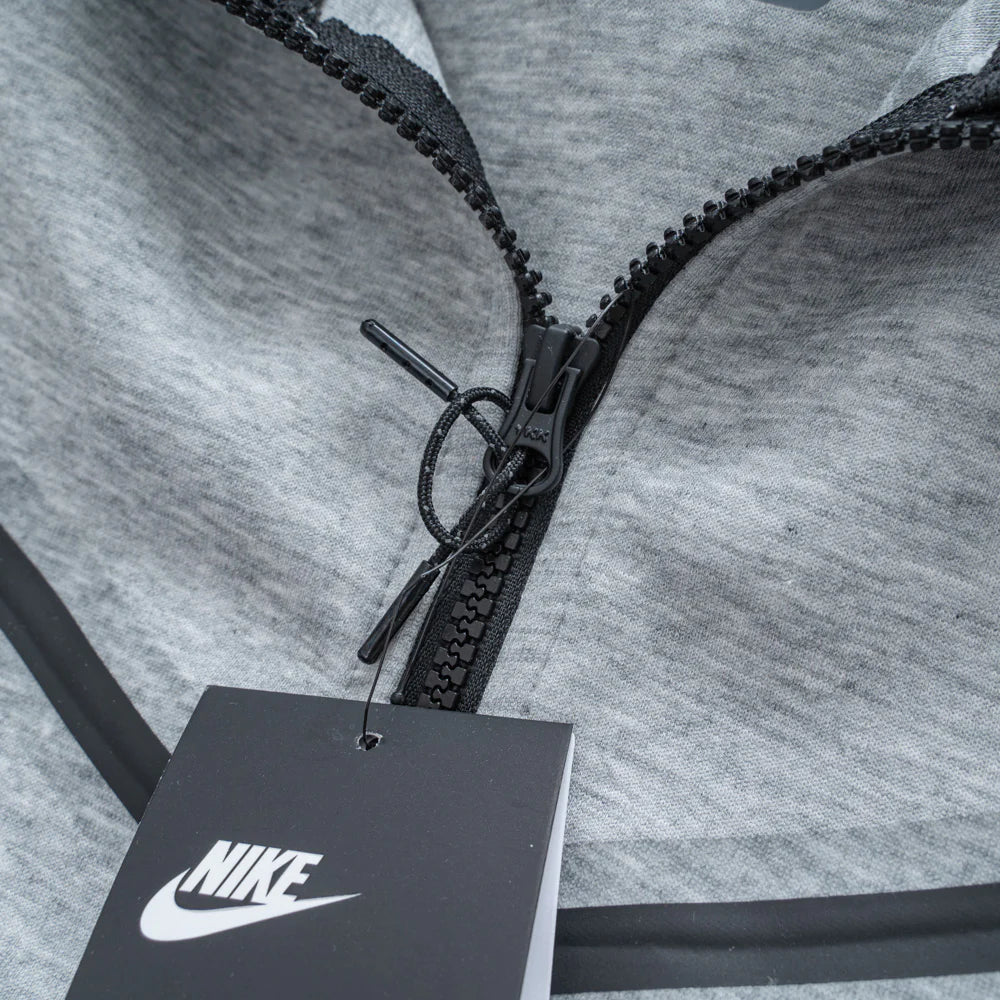 Conjunto Tech Fleece Cinza