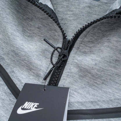 Conjunto Tech Fleece Cinza