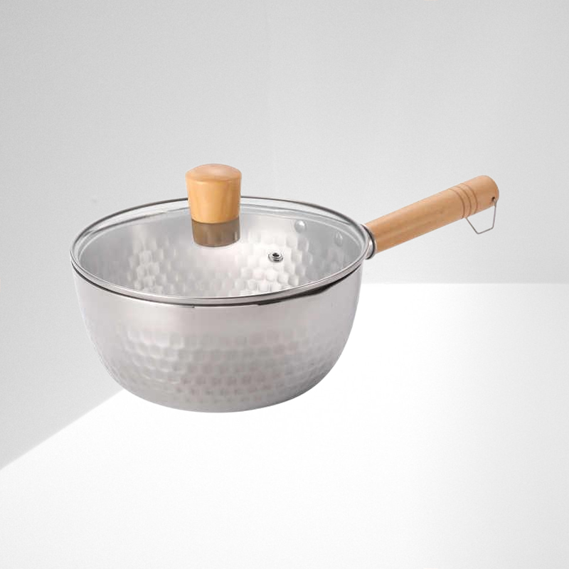 Domowy garnek do parzenia mleka