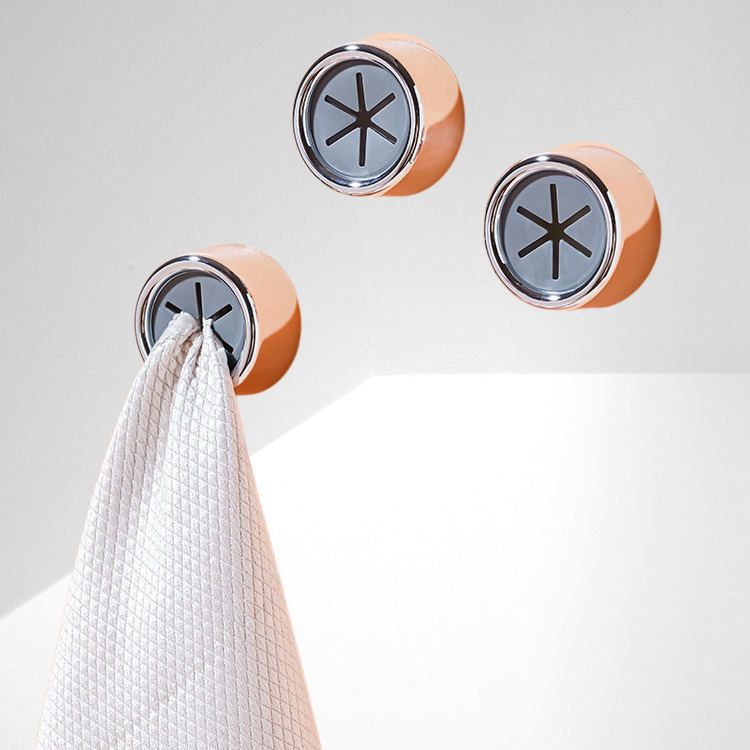 creative towel rack with no punching storage hook