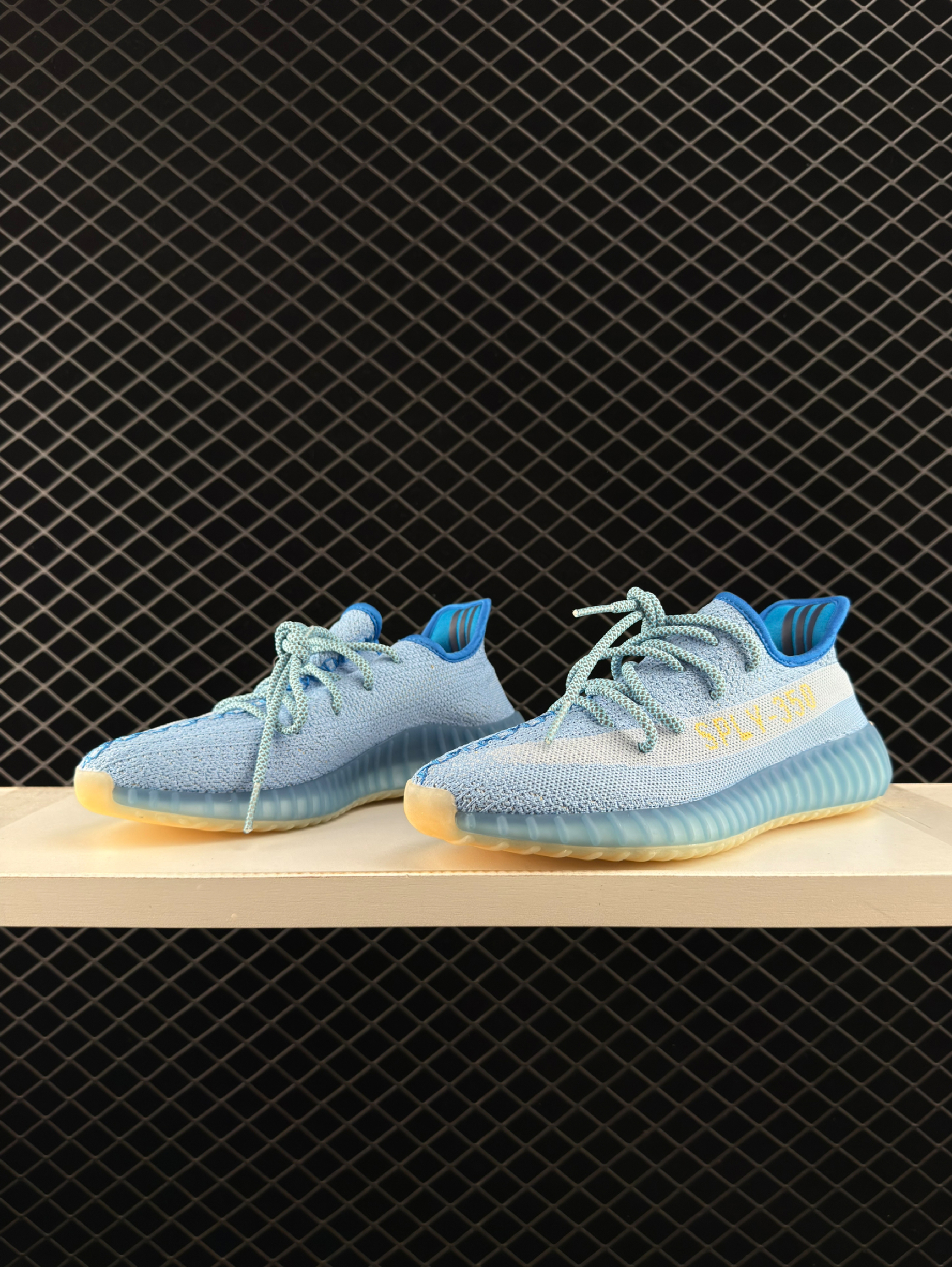 Adidas Yeezy Boost 350 V2 W Versatile Jogging Running Shoes