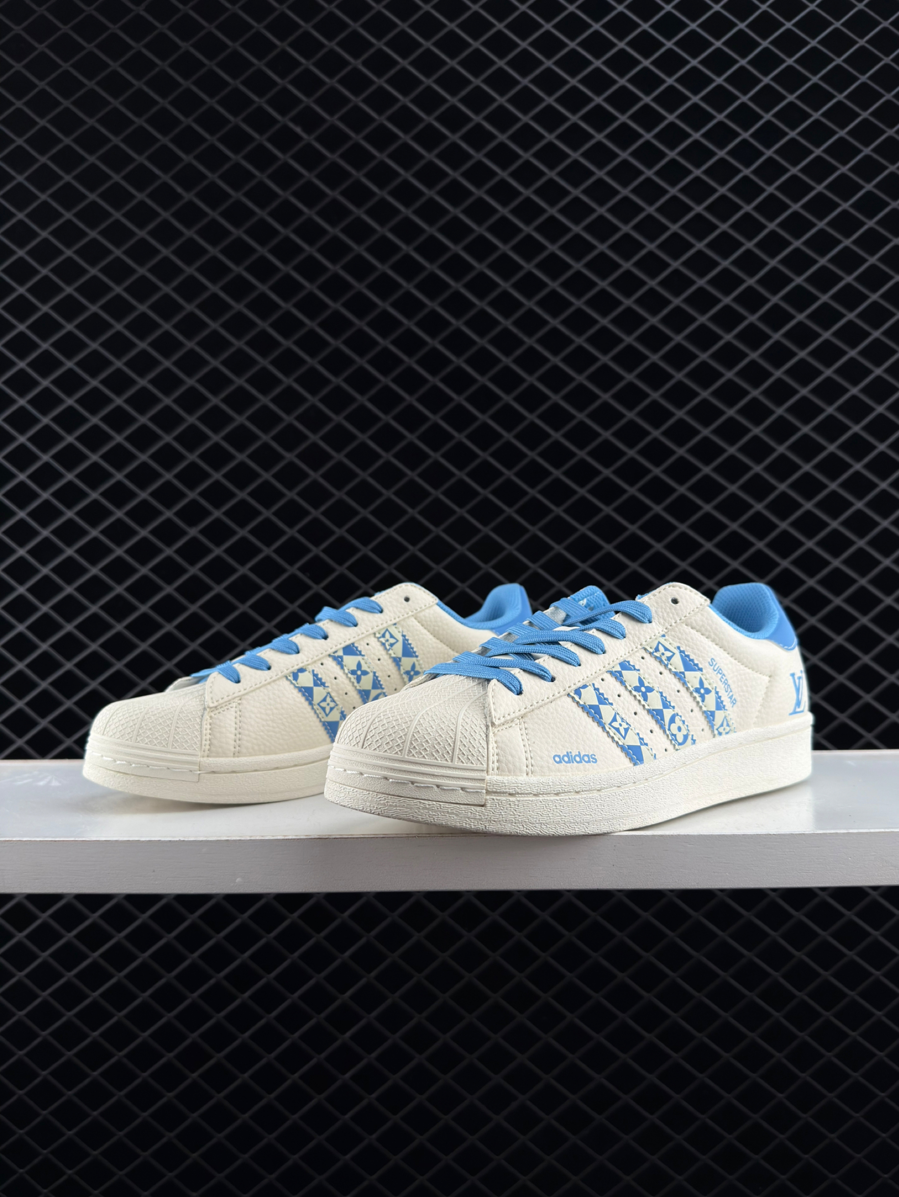 Adidas Originals Gazelle Indoor Low Top Casual Skate Shoes