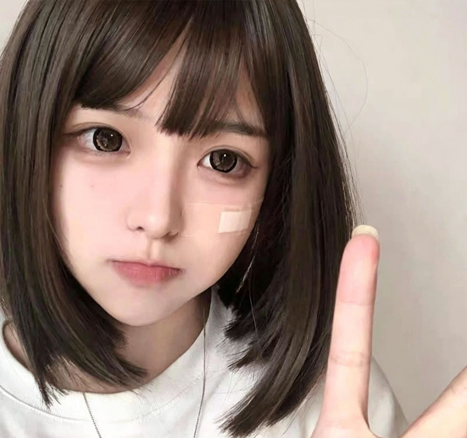 Short Bob Wig with Bangs, Natural Straight Cosplay Daily Wig for Women