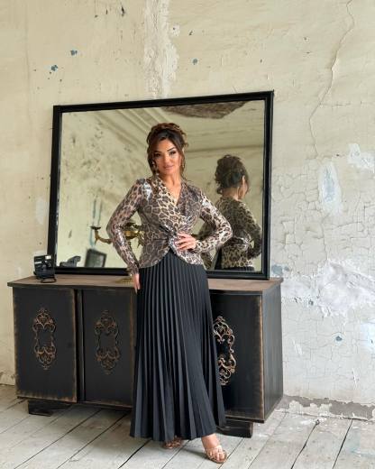 Special Design top with sequin leopard pattern