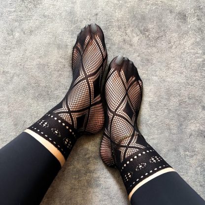 8 pairs: floral lace socks