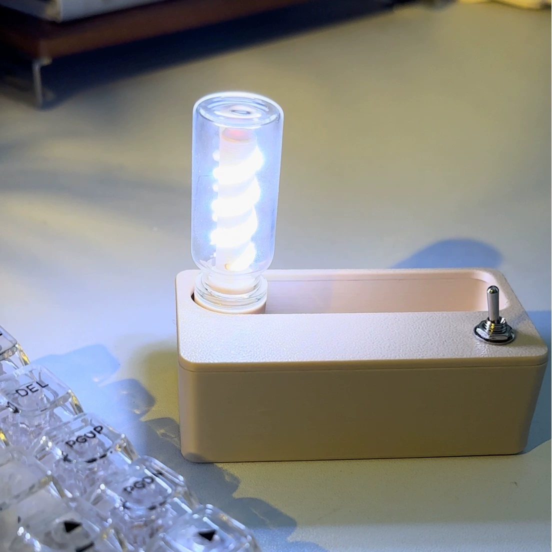 Mechanical Magnetic Night Light