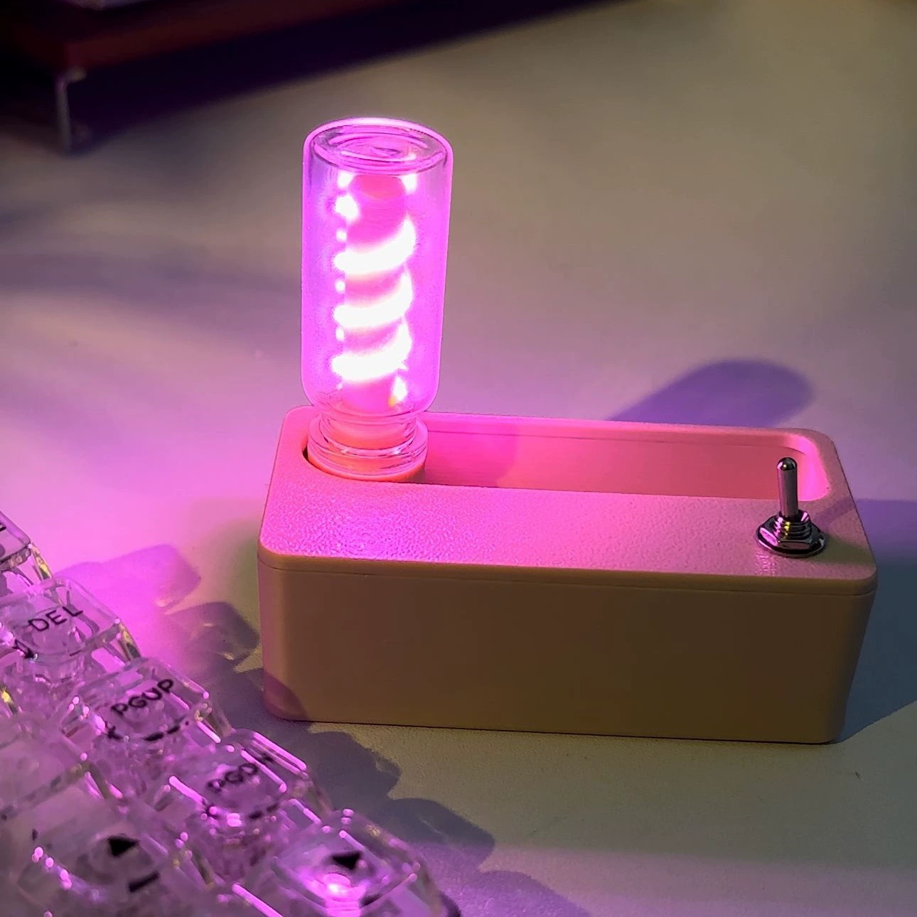 Mechanical Magnetic Night Light