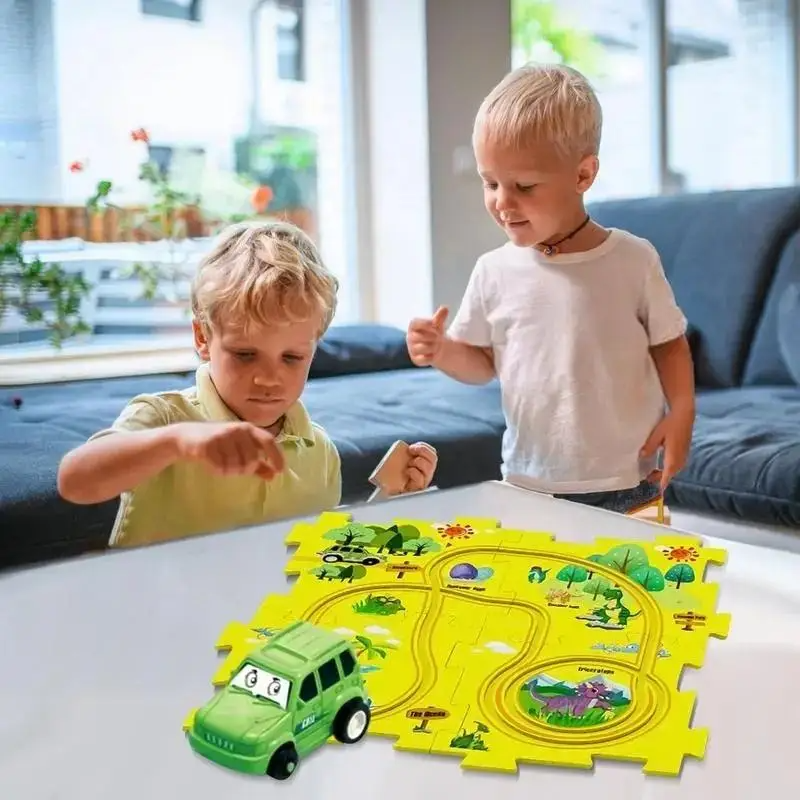 SpidMated™- Track Puzzle City Scene Set
