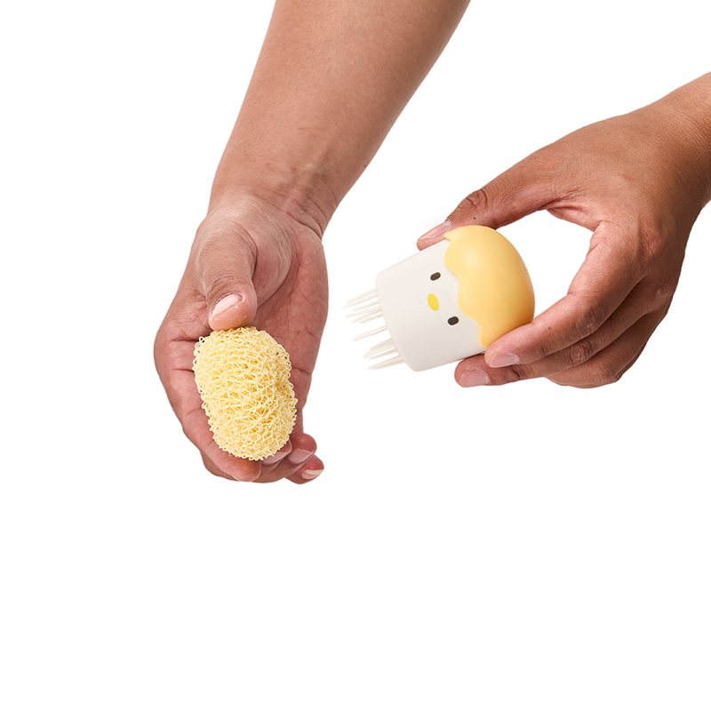 Eggshell Chicken Cleaning Ball