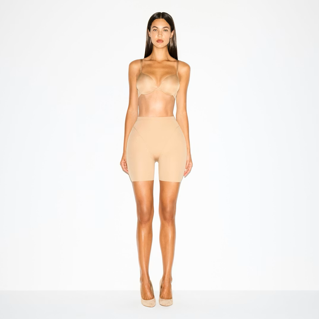 BUTT AND HIP ENHANCING MID THIGH SHORT