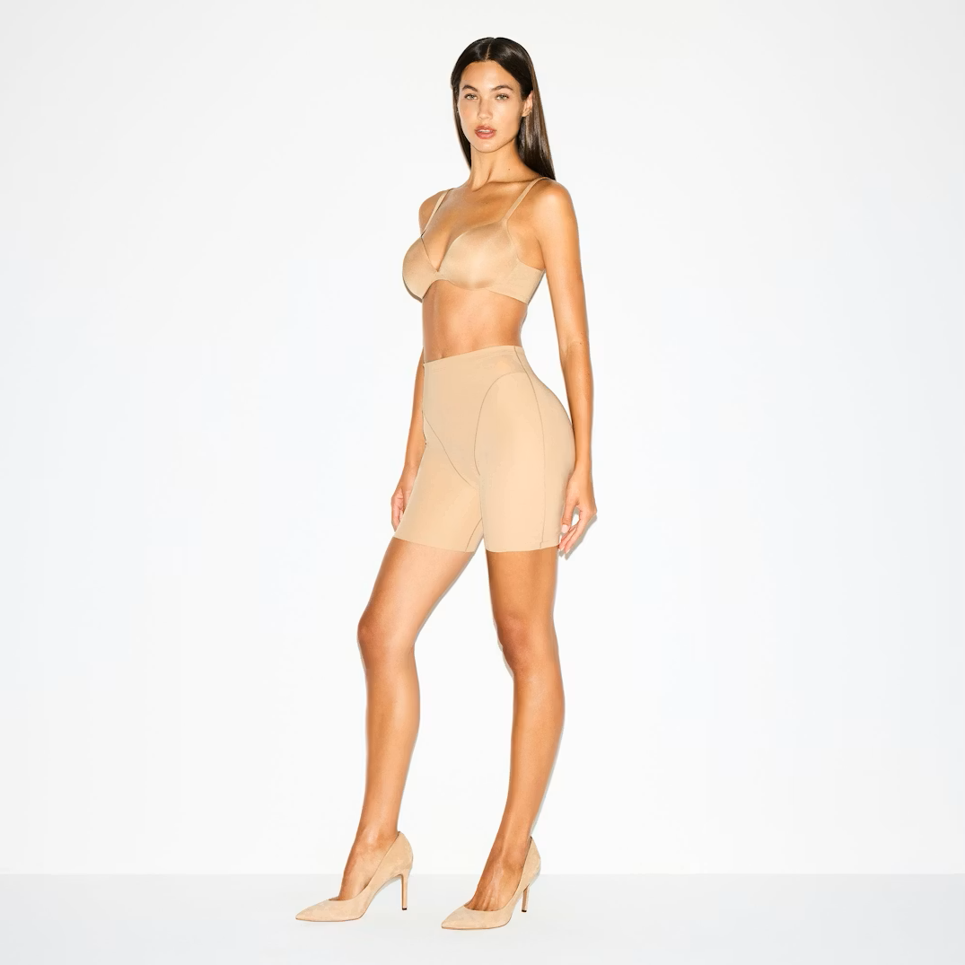 BUTT AND HIP ENHANCING MID THIGH SHORT