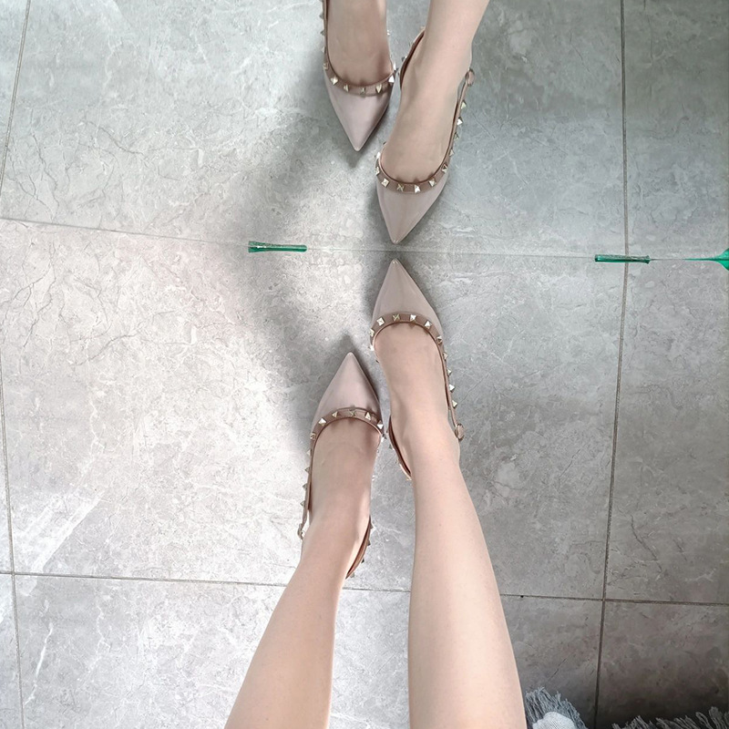 Pointed-Toe Low-Cut Flats