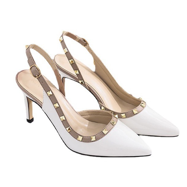 Pointed-Toe Low-Cut Flats