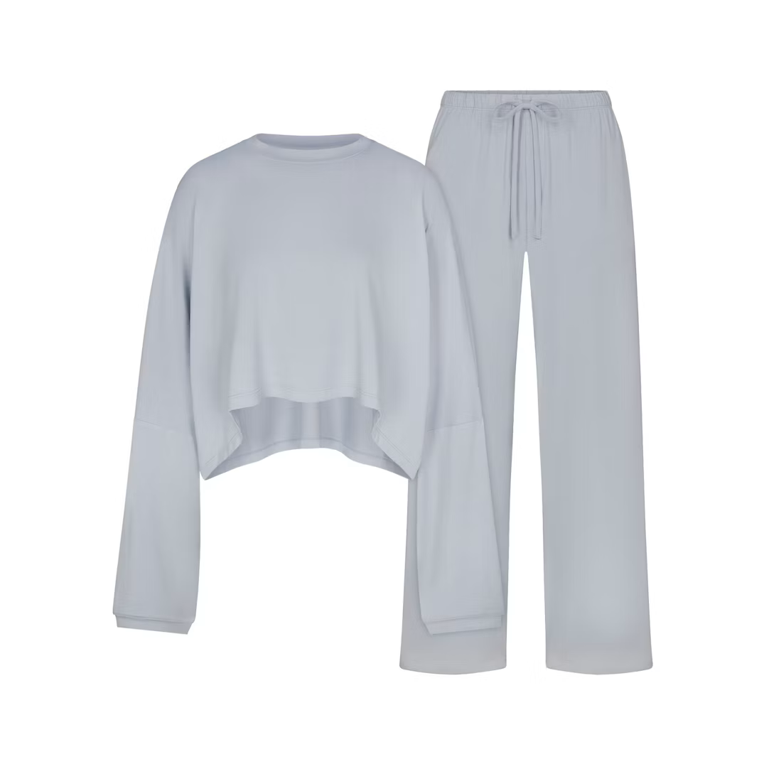 CROPPED LONG SLEEVE AND PANT SET