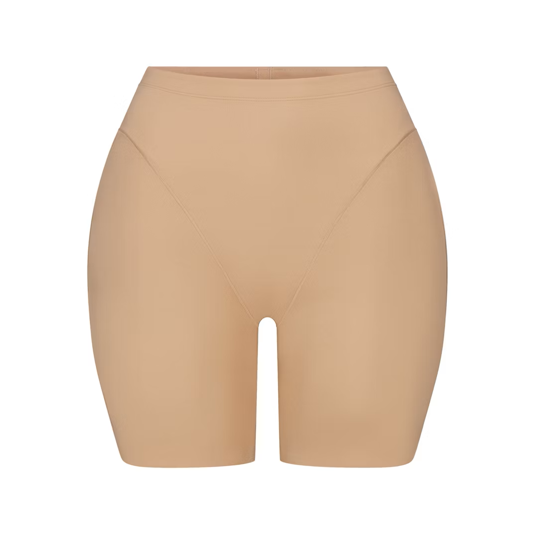 BUTT AND HIP ENHANCING MID THIGH SHORT