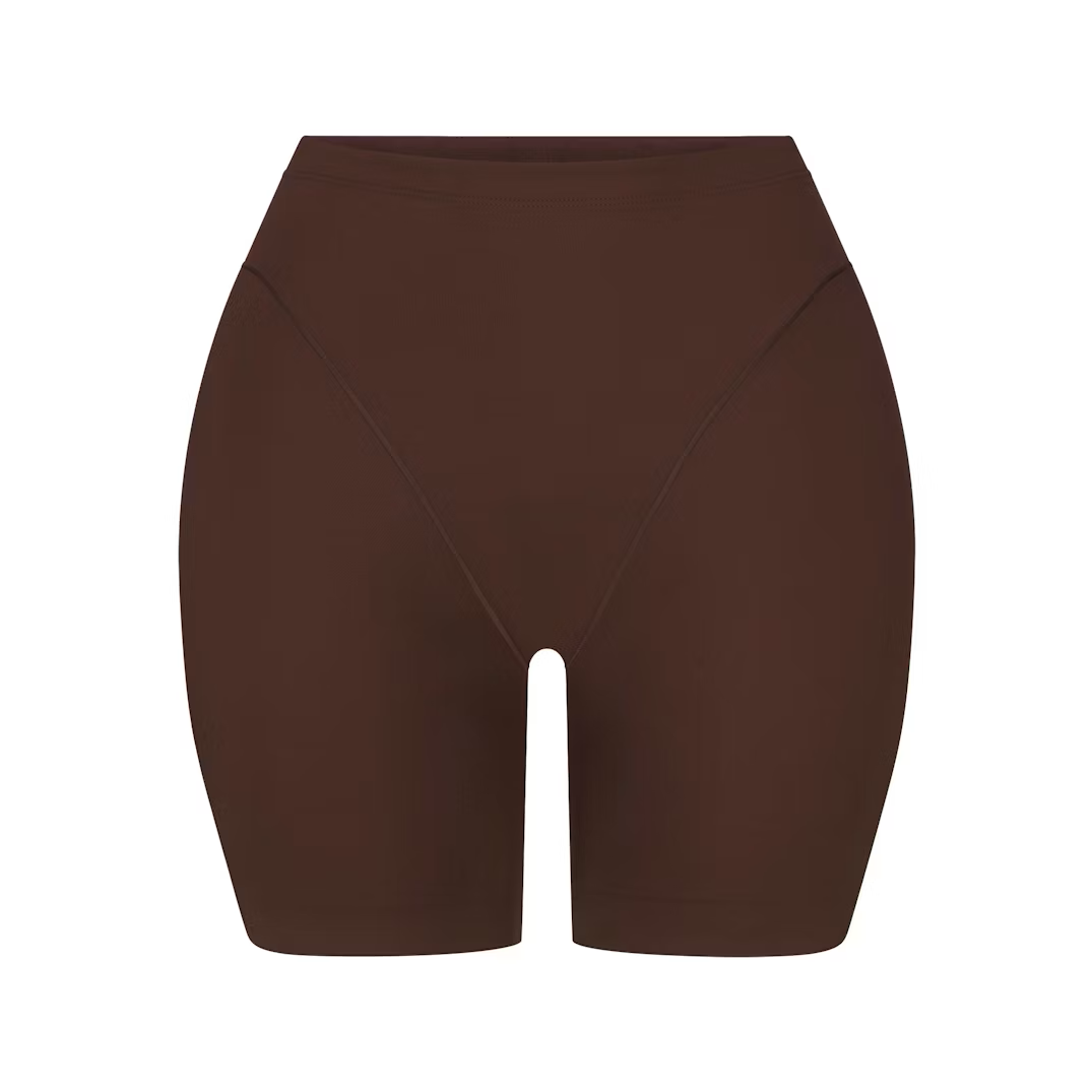 BUTT AND HIP ENHANCING MID THIGH SHORT