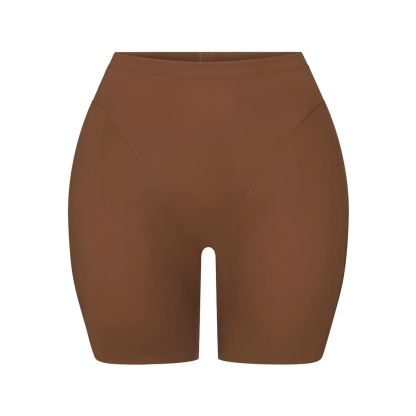 BUTT AND HIP ENHANCING MID THIGH SHORT