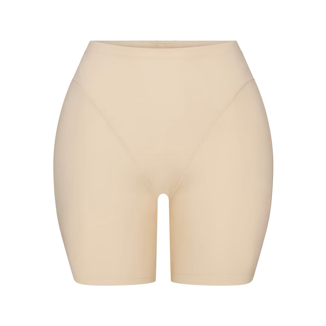 BUTT AND HIP ENHANCING MID THIGH SHORT