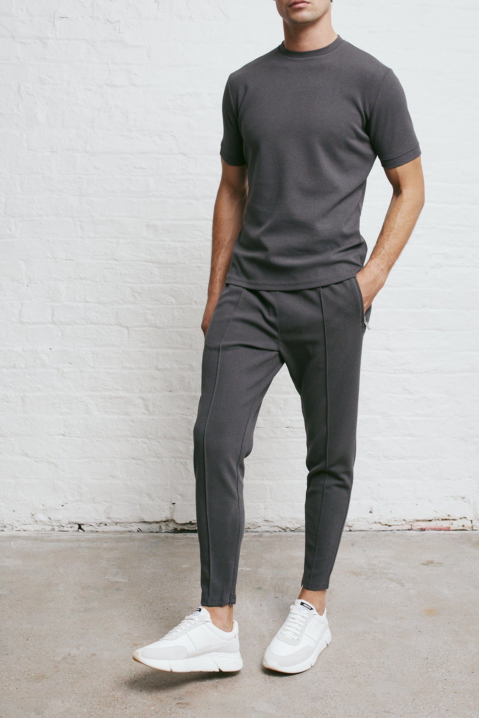 Textured Smart Pleated Pant - Charcoal