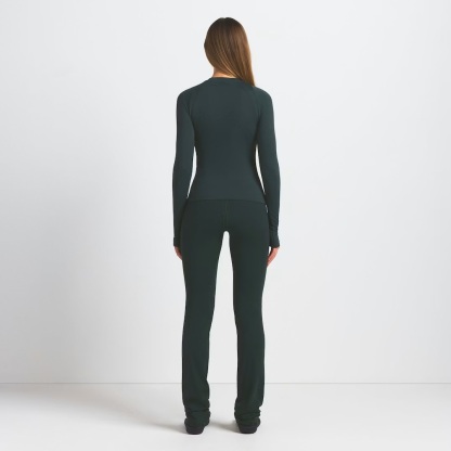 LONG SLEEVE CREW NECK TOP