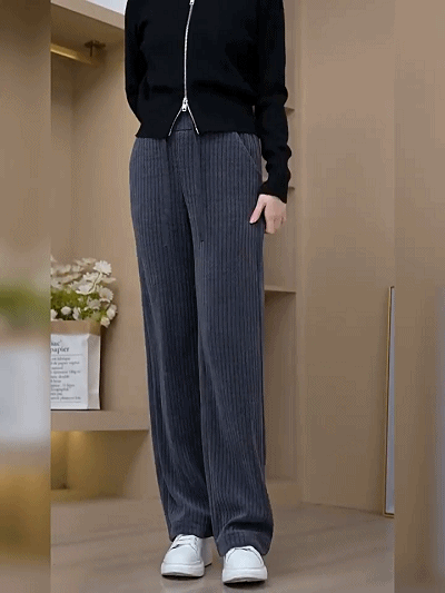 [Total sales: 110,000 units] Corduroy trousers with a straight leg and flowing cut