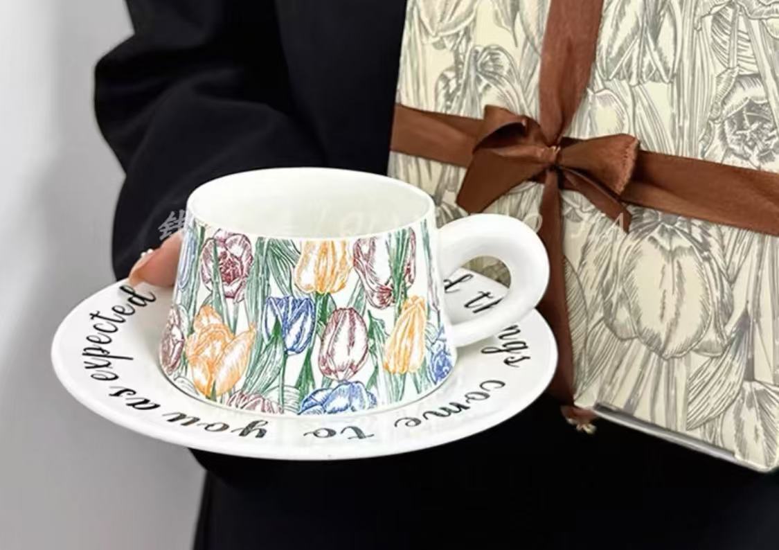 Ceramic coffee mug and saucer set high-value mug;