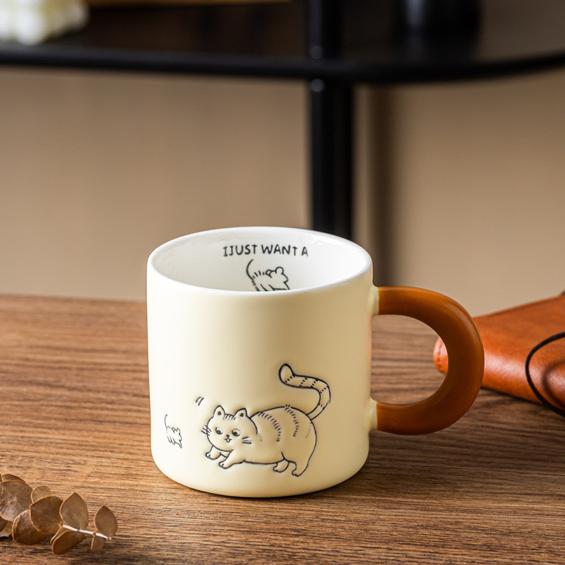 Hand-painted design ceramic cup simple cartoon cat creative water cup
