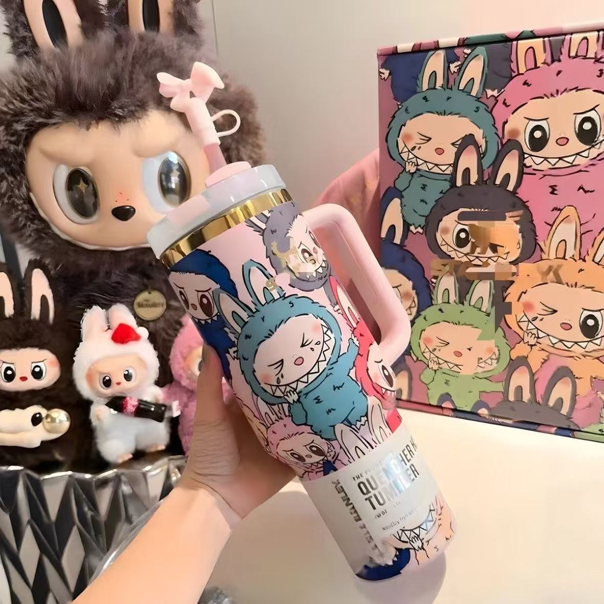 A beautiful cup from the labubu series