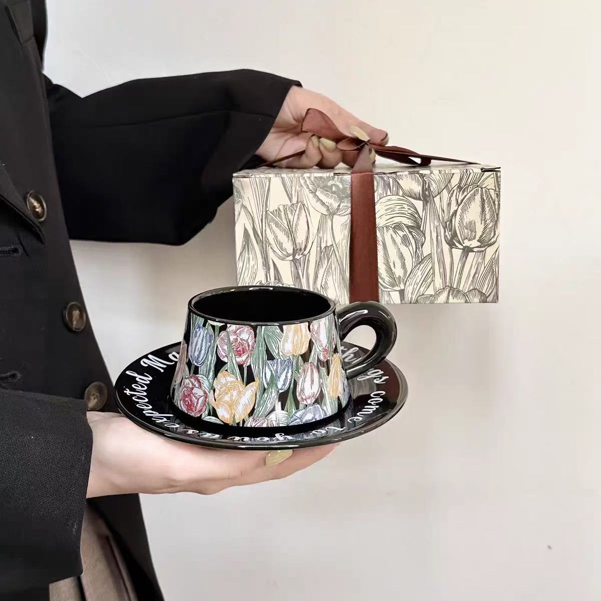 Ceramic coffee mug and saucer set high-value mug;