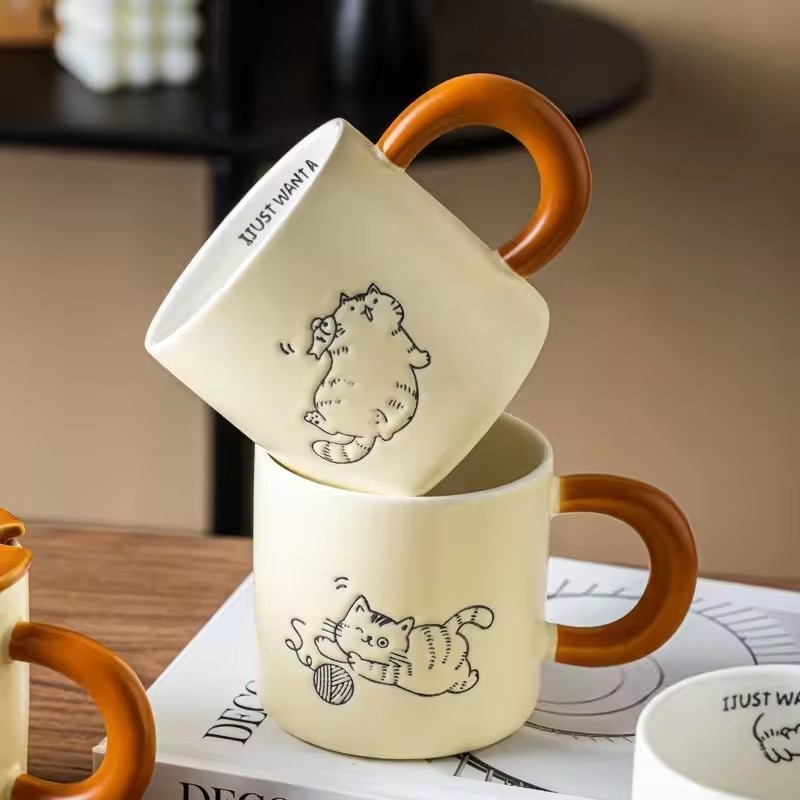 Hand-painted design ceramic cup simple cartoon cat creative water cup