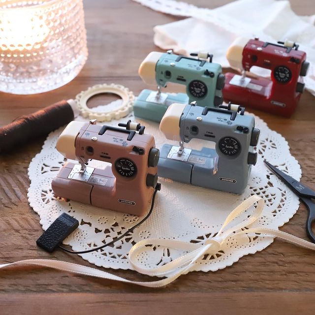 🚶‍♀️💥Hottest Today 49% OFF💥-Mini Sewing Machine Capsule Toy