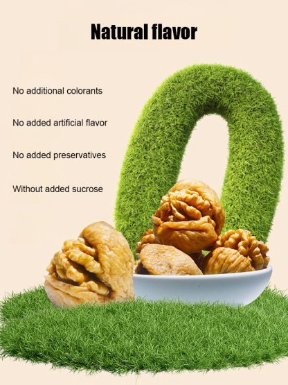 The most friendly foods for women: Snack figs with walnuts and dried fruit