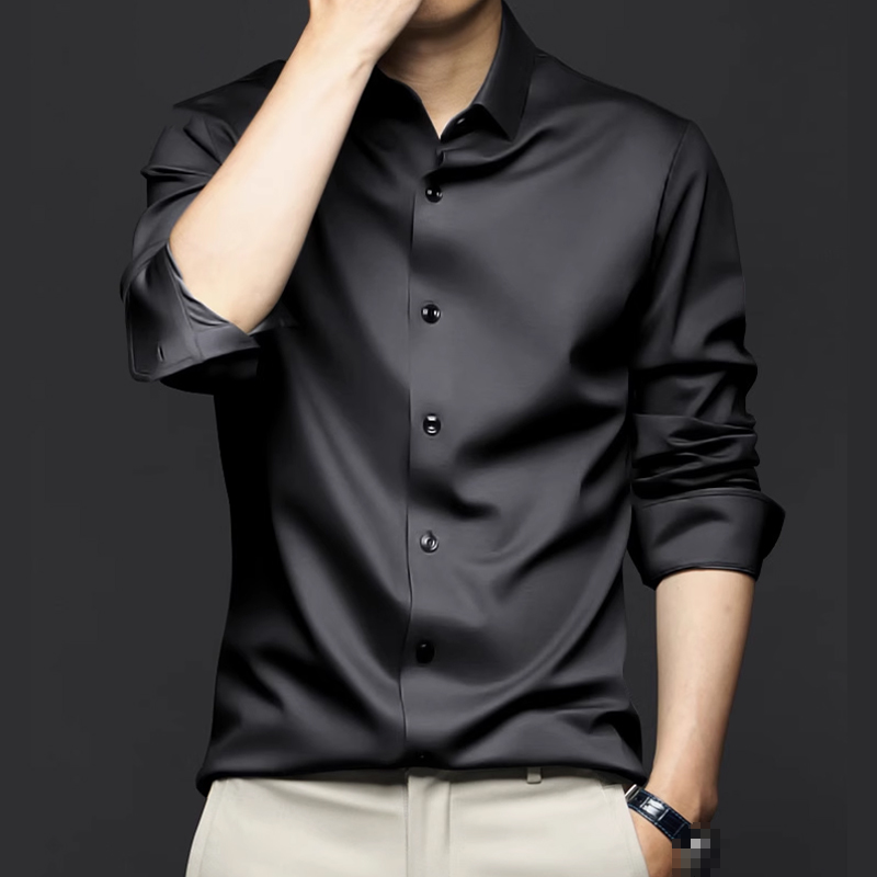 Atmungsaktives, komfortables und hautfreundliches Herrenhemd