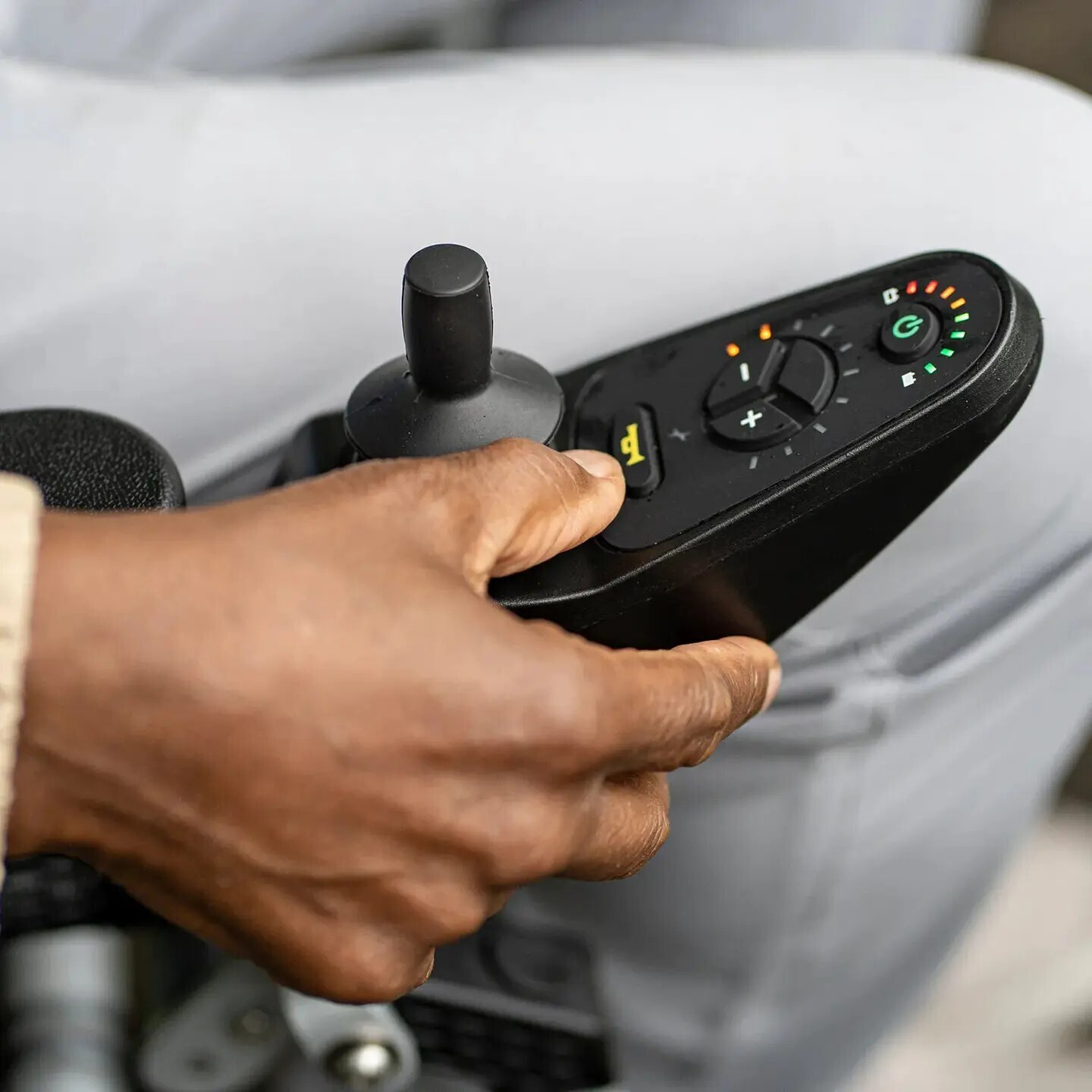 💝𝗢𝗳𝗳𝗶𝗰𝗶𝗮𝗹𝗹𝘆 𝗟𝗶𝗰𝗲𝗻𝘀𝗲𝗱✨Folding Power Chair Left- or Right-handed Control✈️Buy 2 Free Shipping