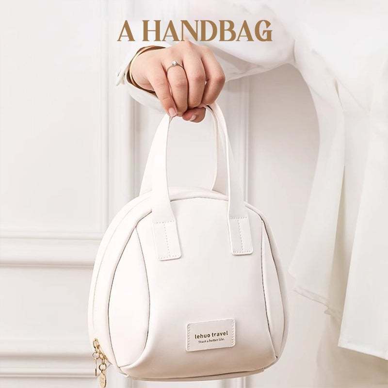 💄Multi-layered Shell-shaped Cosmetic Bag👜
