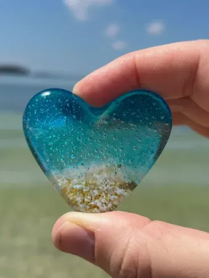 GLASS BEACH POCKET HEART