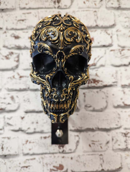 🏴‍☠️Motorcycle Helmet and Jacket Skull Holder