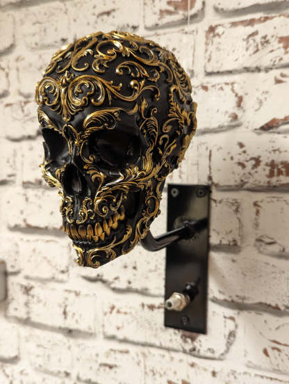 🏴‍☠️Motorcycle Helmet and Jacket Skull Holder